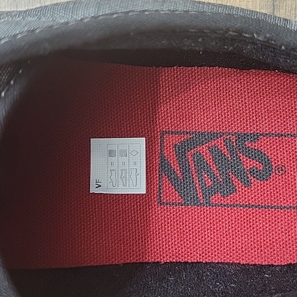 Van's Atwood in the box Brand new authentic. - Picture 14 of 15